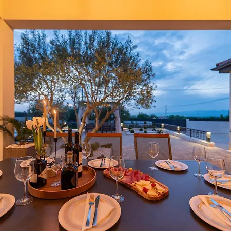 La Aurora Zadarvillas * Murvica (Policnik)