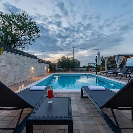 La Aurora Zadarvillas וילה *