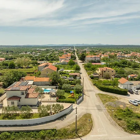 La Aurora Zadarvillas * Murvica (Policnik)