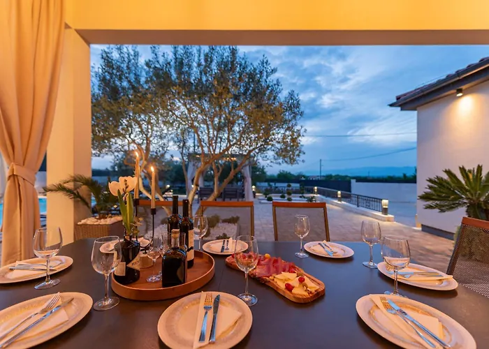 La Aurora Zadarvillas * Murvica (Policnik)