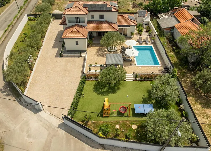 La Aurora Zadarvillas Murvica (Policnik)