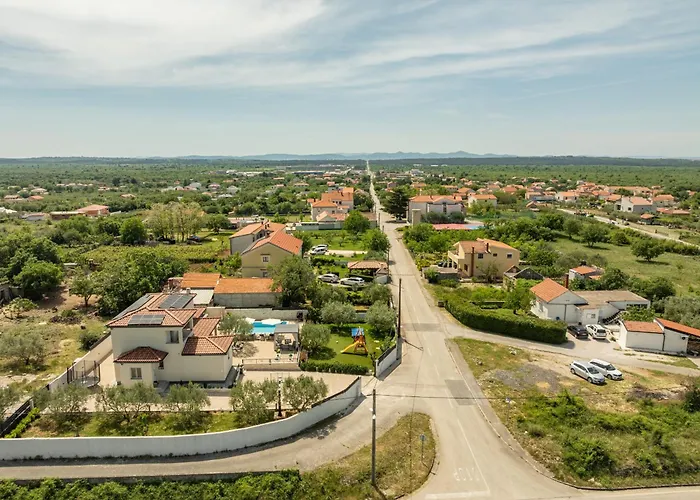 La Aurora Zadarvillas * Murvica (Policnik)