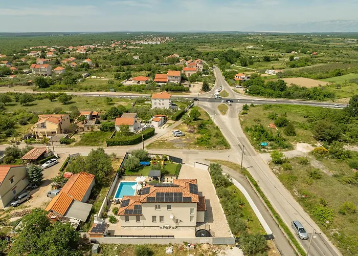 La Aurora Zadarvillas Murvica (Policnik)