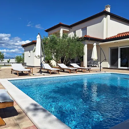 La Aurora Zadarvillas *
