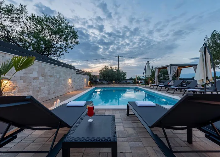 La Aurora Zadarvillas וילה *